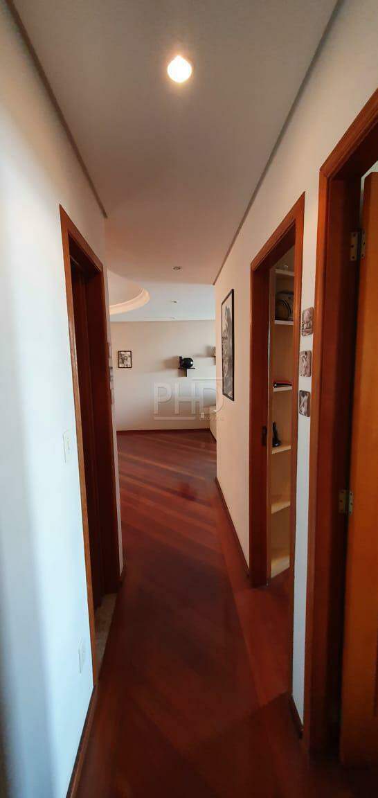 Apartamento à venda com 3 quartos, 135m² - Foto 3