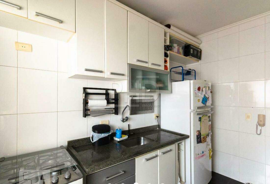 Apartamento à venda com 3 quartos, 94m² - Foto 9