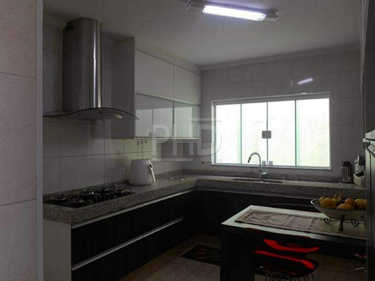 Sobrado à venda com 4 quartos, 259m² - Foto 9