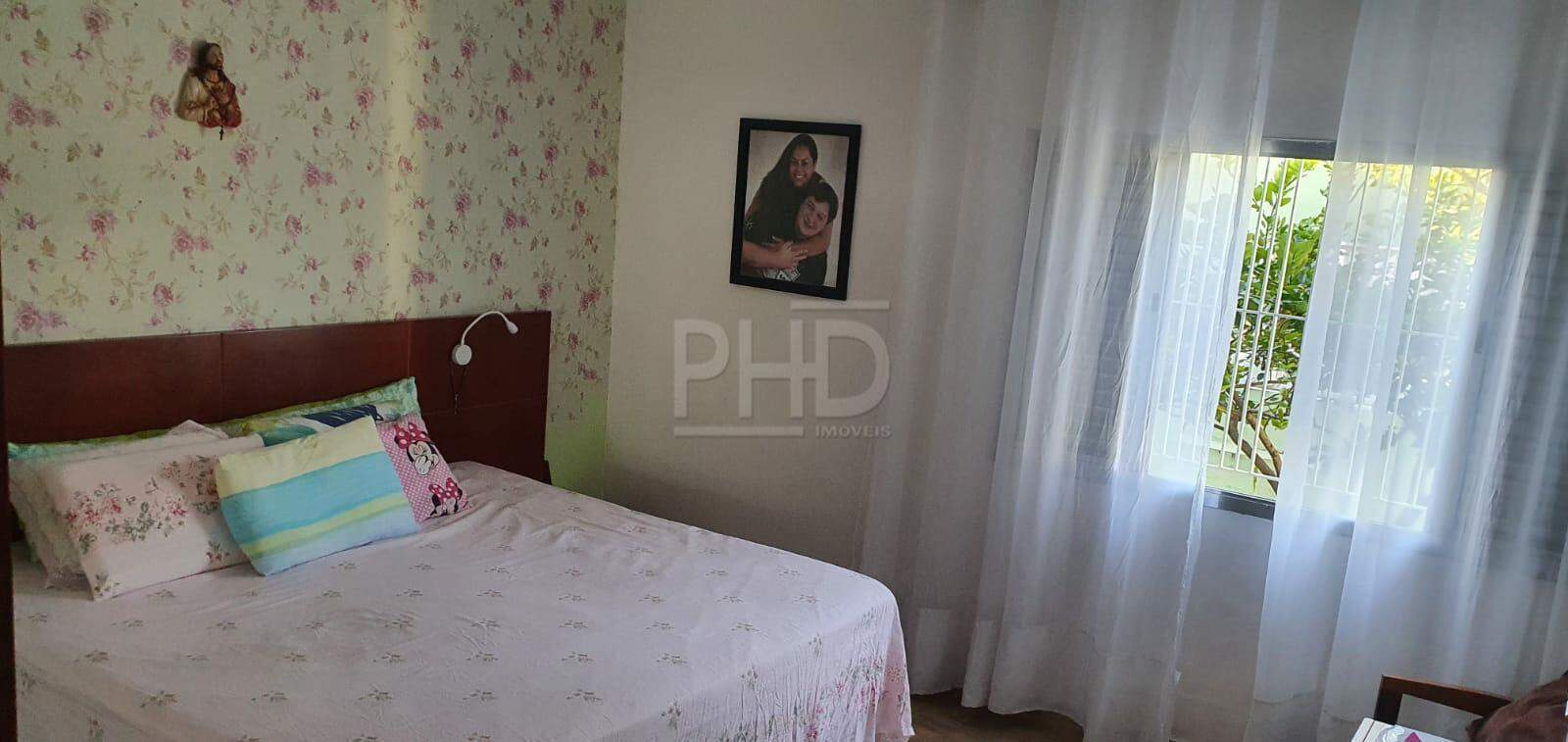 Casa à venda com 3 quartos, 194m² - Foto 15