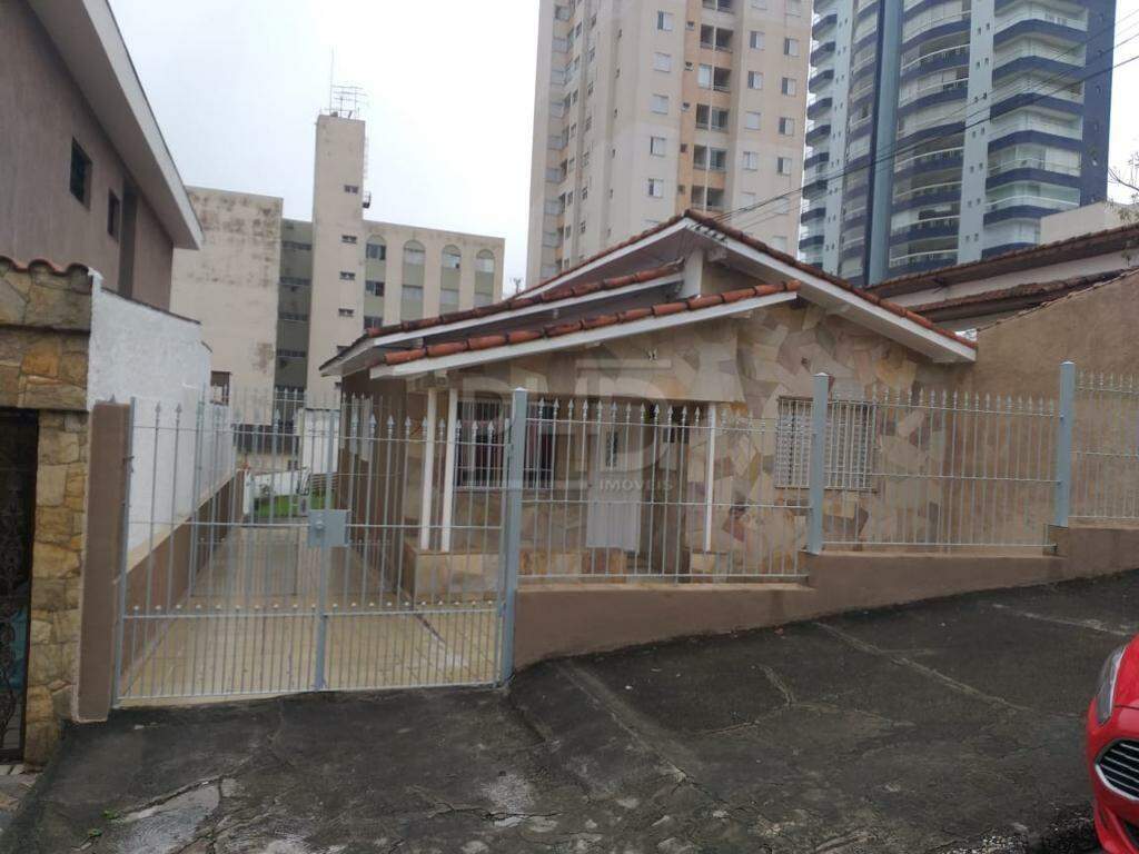 Casa à venda com 2 quartos, 200m² - Foto 2