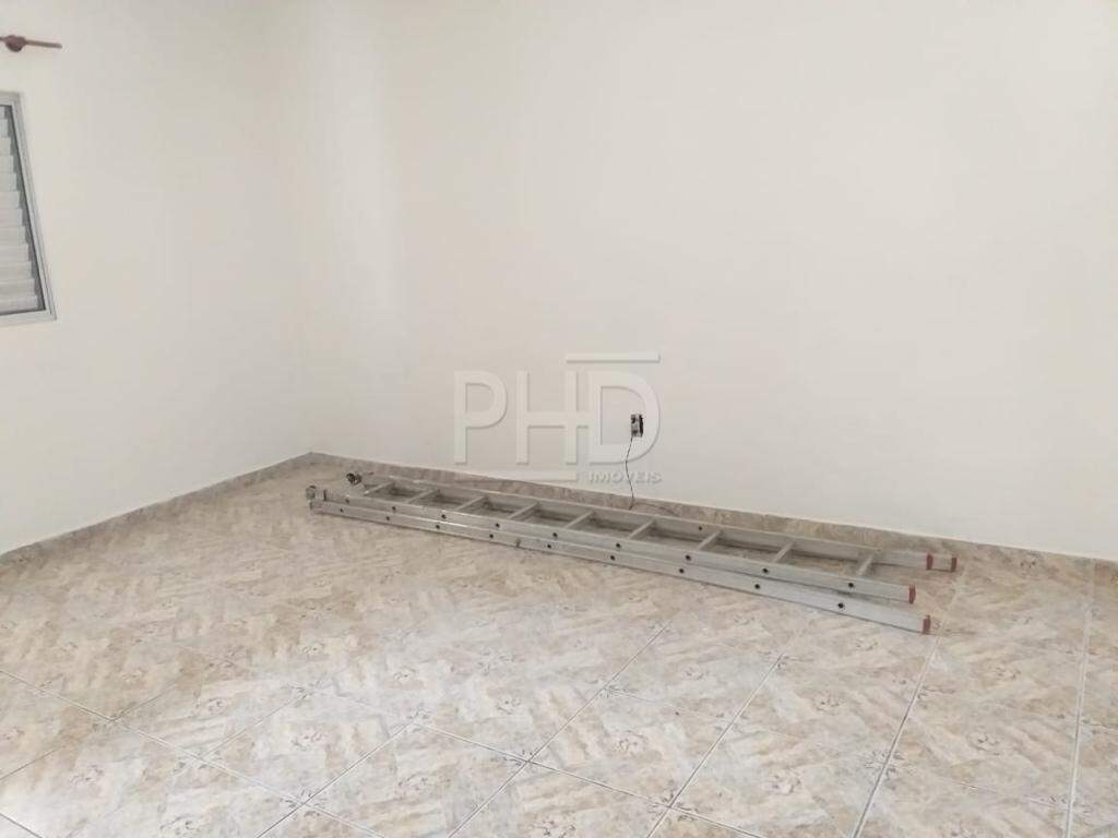 Casa à venda com 2 quartos, 200m² - Foto 11