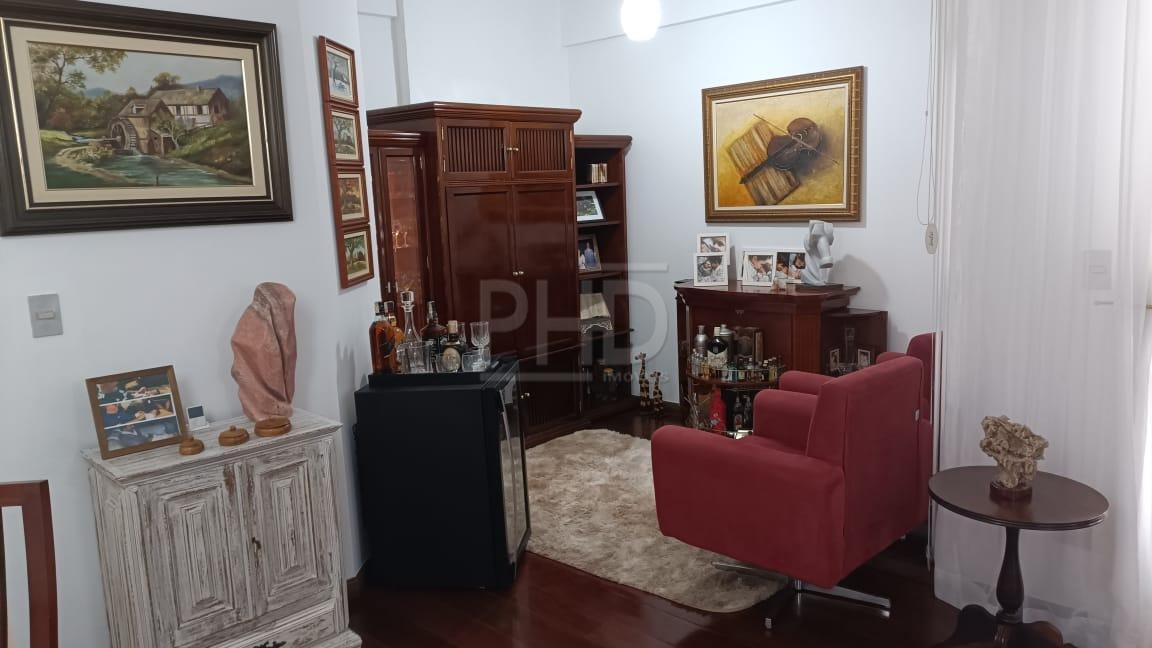 Apartamento à venda com 4 quartos, 140m² - Foto 8