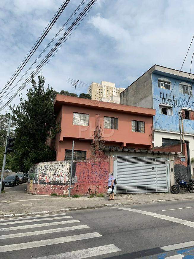 Sobrado à venda com 4 quartos, 335m² - Foto 1