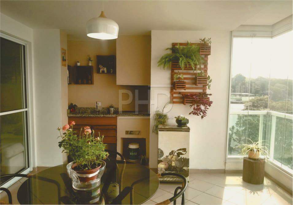 Apartamento à venda com 3 quartos, 130m² - Foto 1