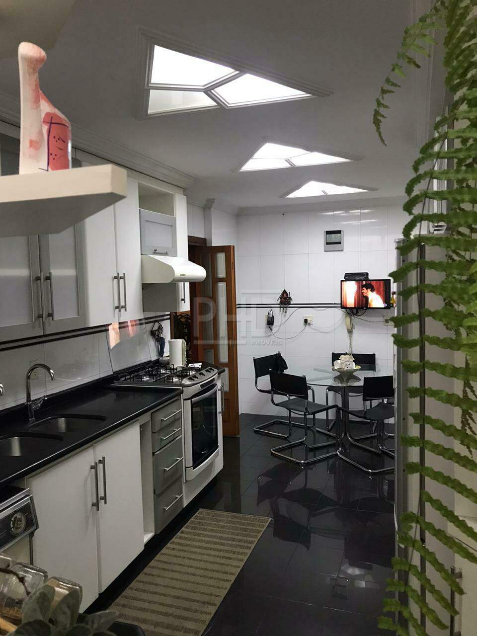 Apartamento à venda com 4 quartos, 177m² - Foto 7