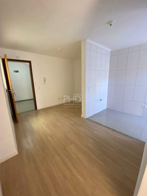 Apartamento à venda com 2 quartos, 42m² - Foto 2