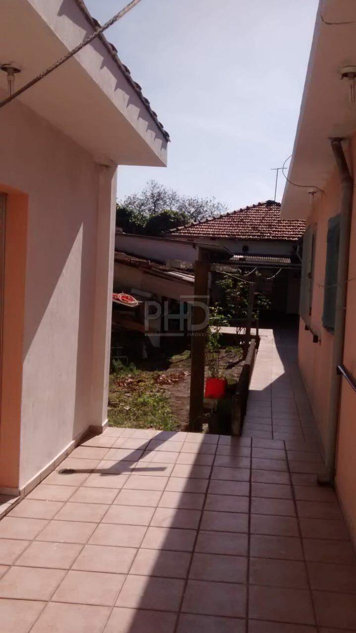 Casa à venda com 4 quartos, 240m² - Foto 13