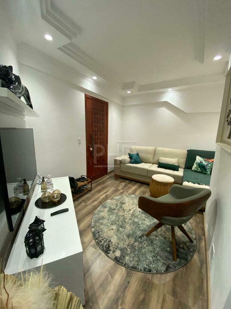 Apartamento à venda com 2 quartos, 72m² - Foto 3