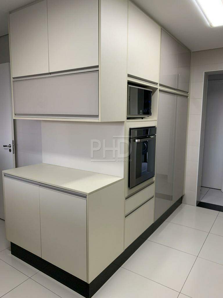 Apartamento à venda com 3 quartos, 200m² - Foto 13