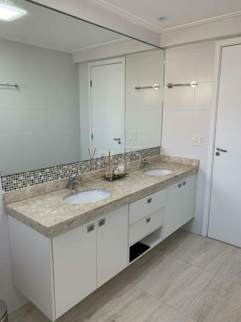 Apartamento à venda com 3 quartos, 200m² - Foto 31