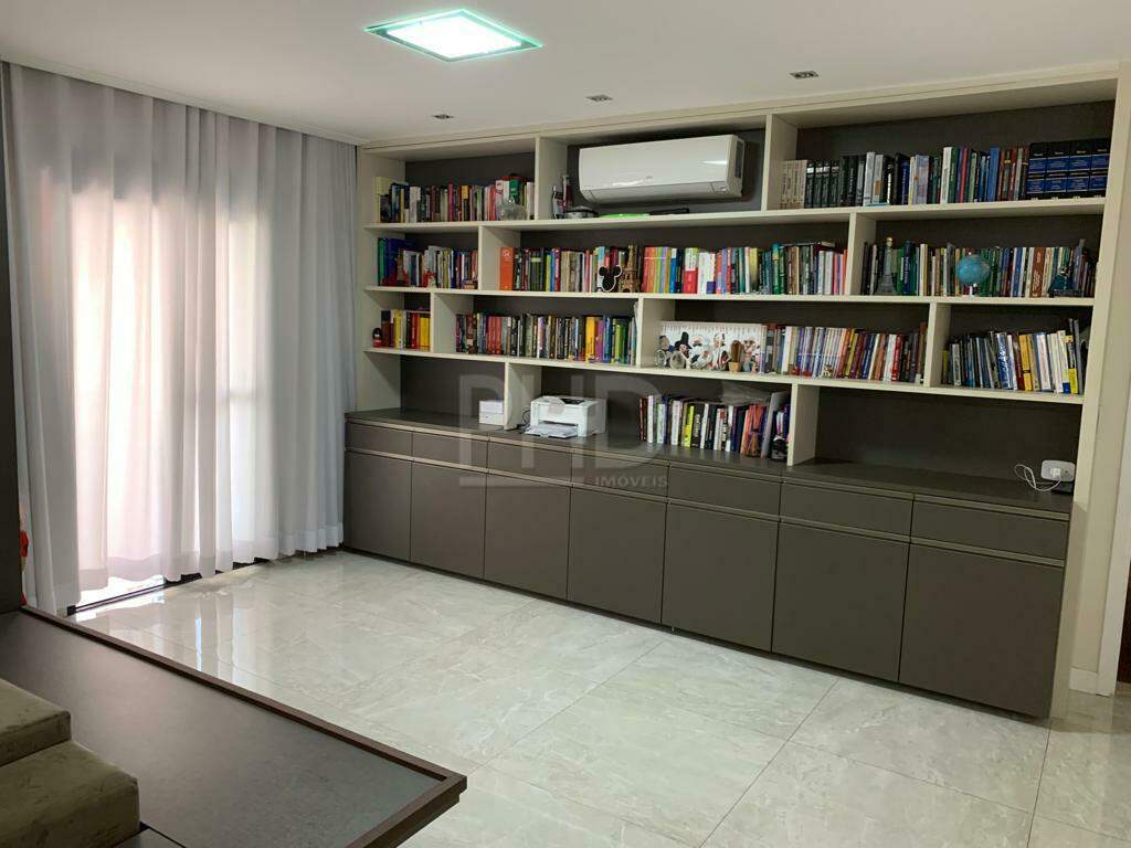 Apartamento à venda com 3 quartos, 200m² - Foto 6