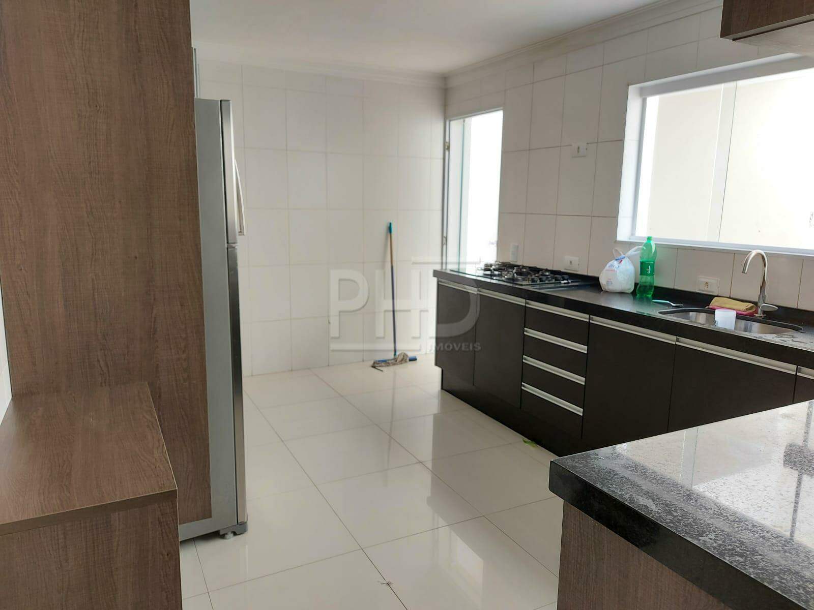 Sobrado à venda com 3 quartos, 200m² - Foto 9