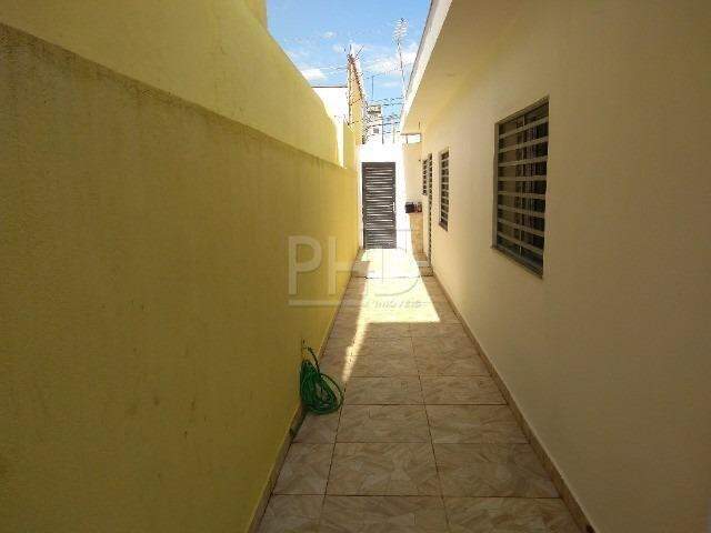 Casa à venda com 2 quartos, 200m² - Foto 2