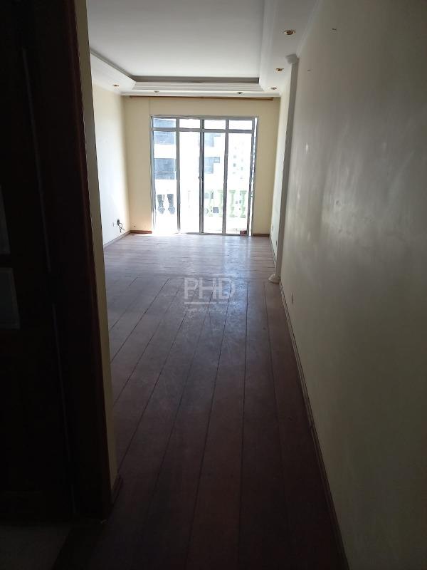 Apartamento à venda com 2 quartos, 80m² - Foto 2