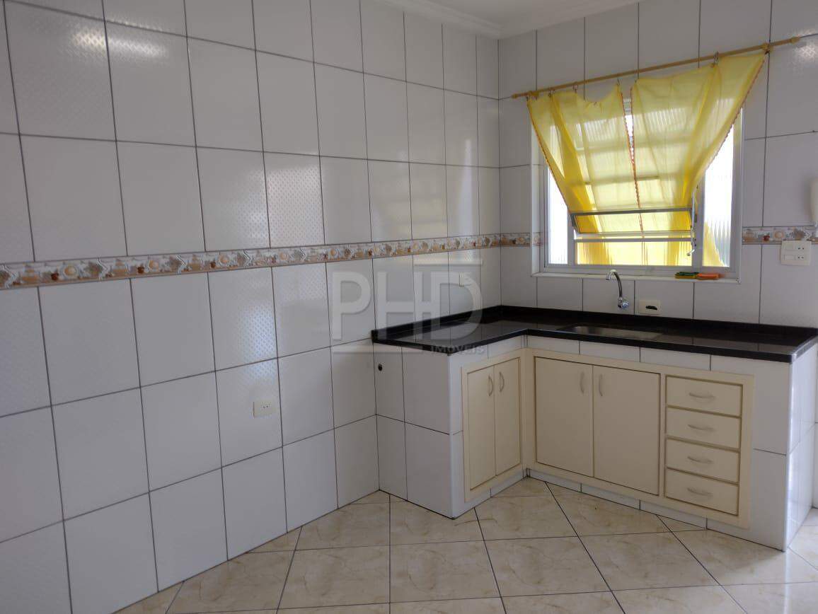 Casa para alugar com 2 quartos, 120m² - Foto 2