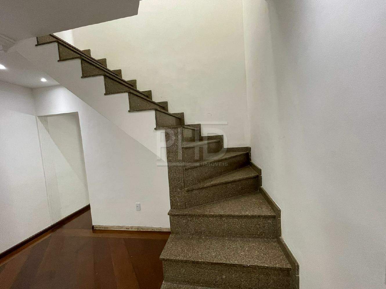 Sobrado à venda com 3 quartos, 125m² - Foto 4