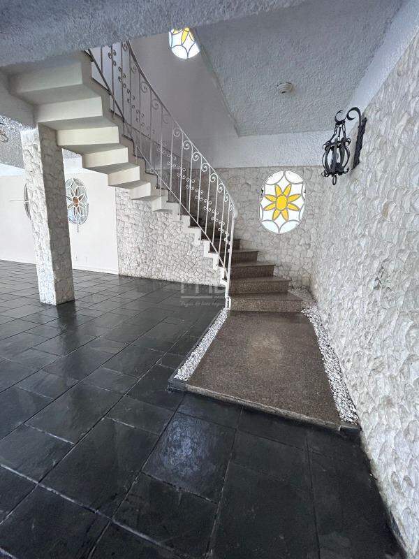 Sobrado para alugar com 4 quartos, 608m² - Foto 23