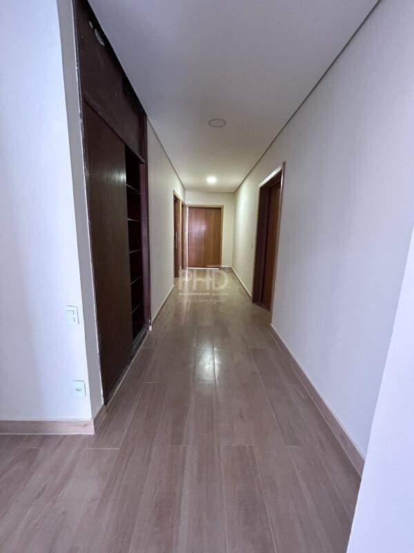 Sobrado para alugar com 4 quartos, 608m² - Foto 16