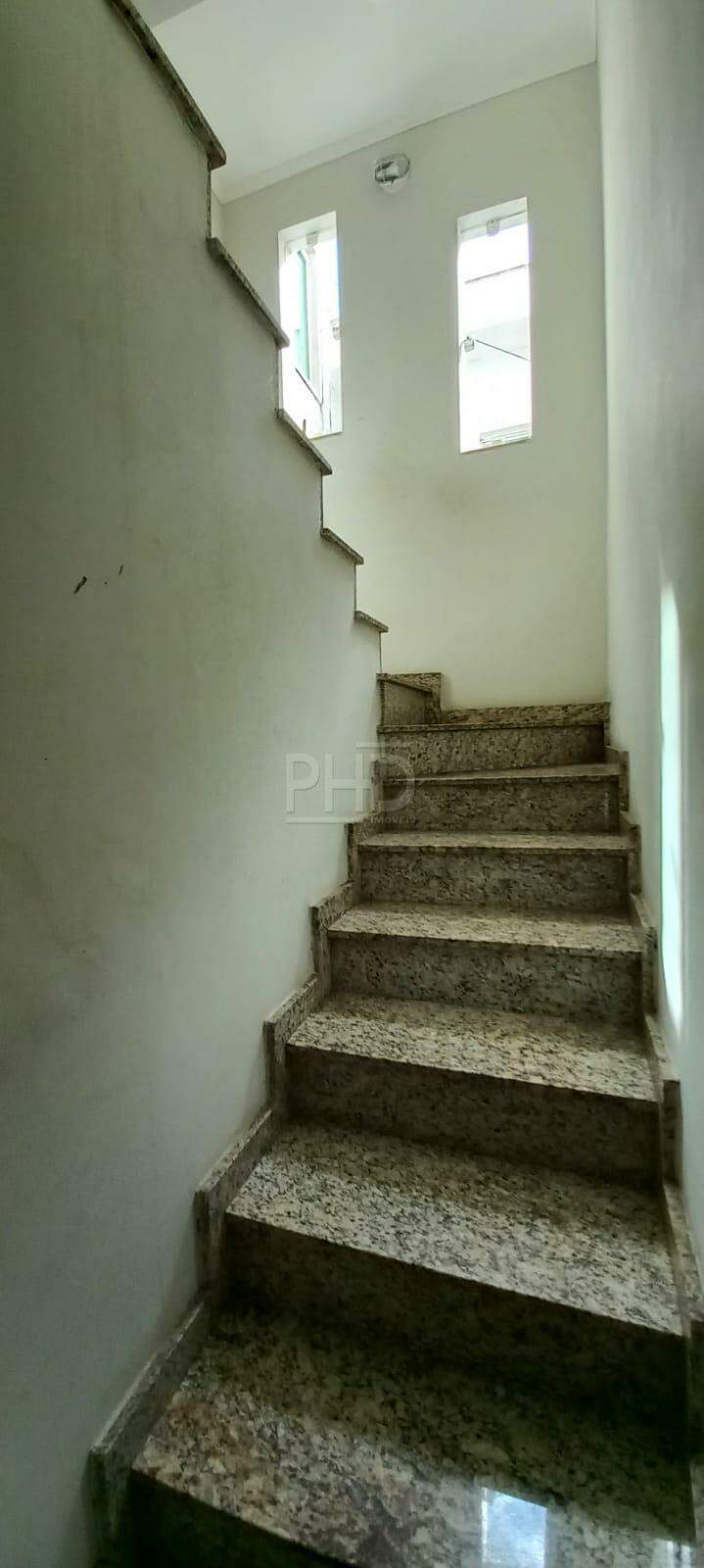 Sobrado à venda com 3 quartos, 250m² - Foto 8