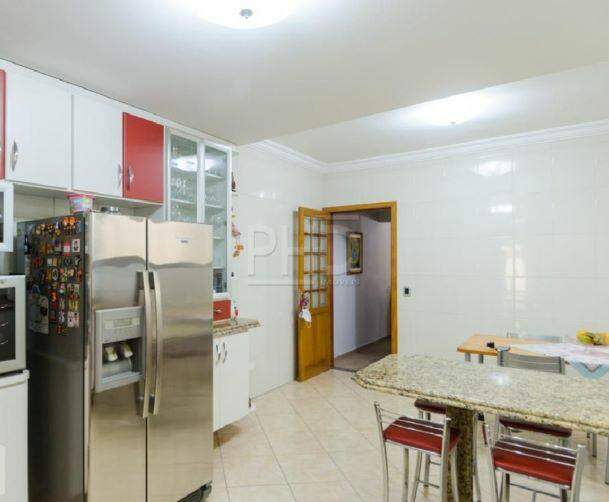 Sobrado à venda com 4 quartos, 247m² - Foto 12