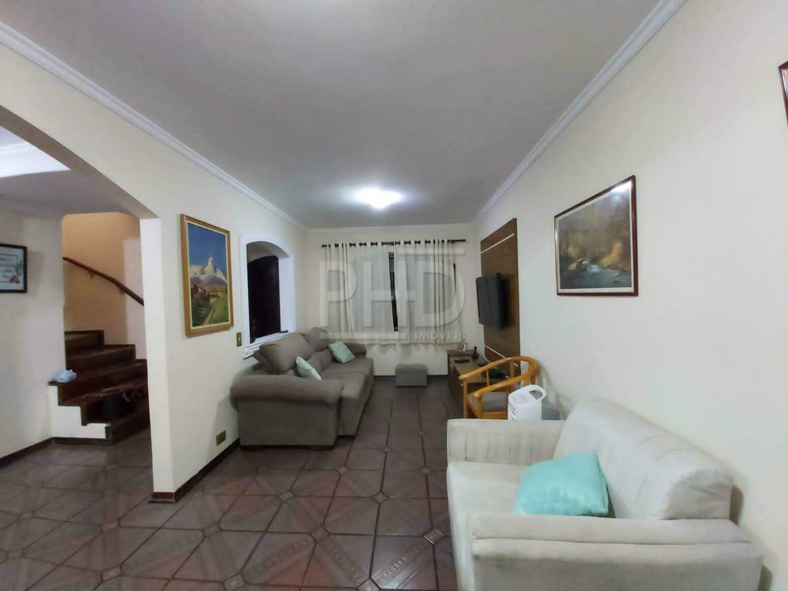 Sobrado à venda com 3 quartos, 210m² - Foto 1