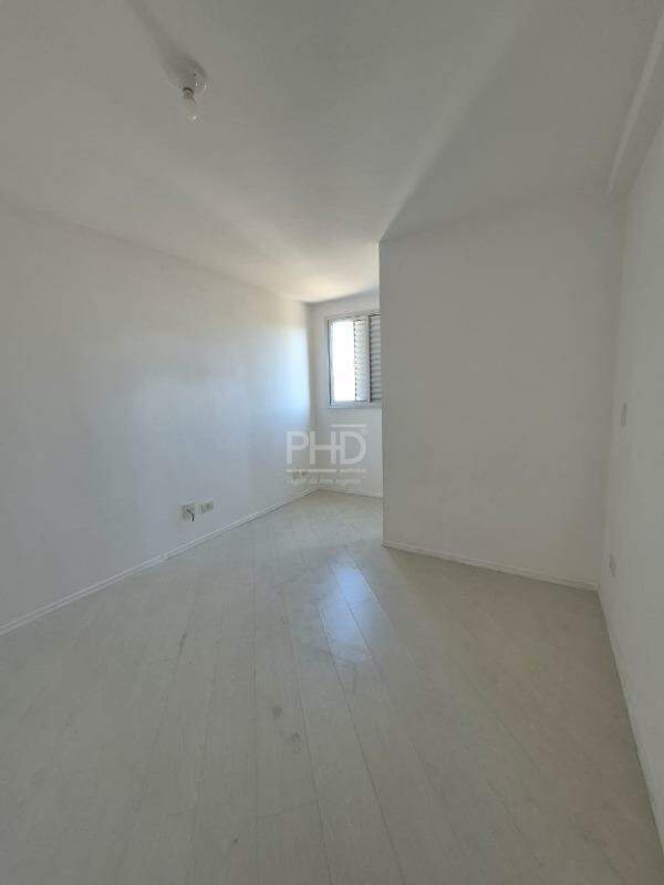 Apartamento para alugar com 2 quartos, 62m² - Foto 17