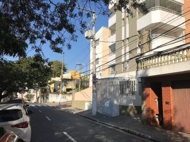 Apartamento para alugar com 2 quartos, 70m² - Foto 17