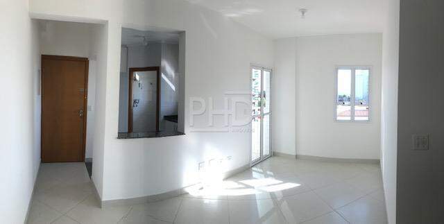 Apartamento para alugar com 2 quartos, 70m² - Foto 2