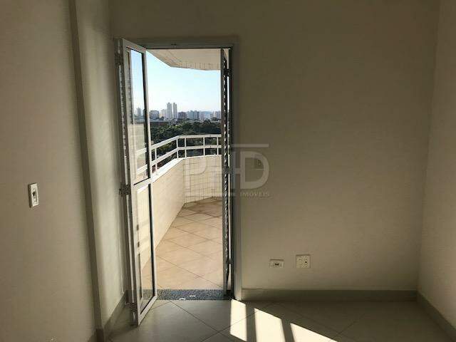 Apartamento para alugar com 2 quartos, 70m² - Foto 11