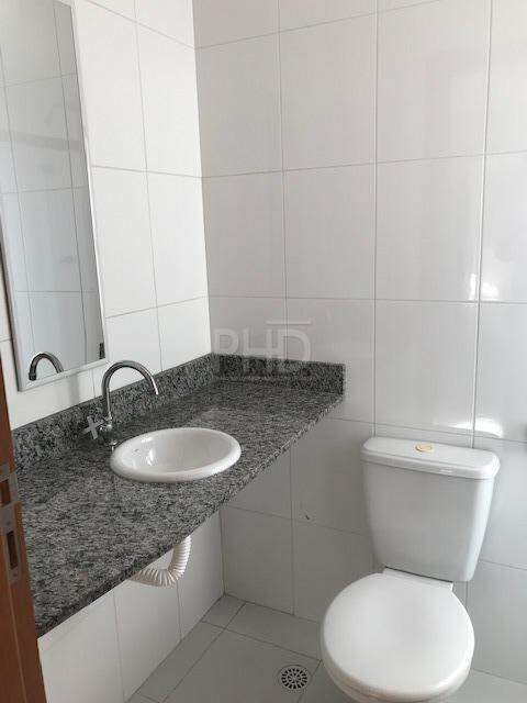 Apartamento para alugar com 2 quartos, 70m² - Foto 15