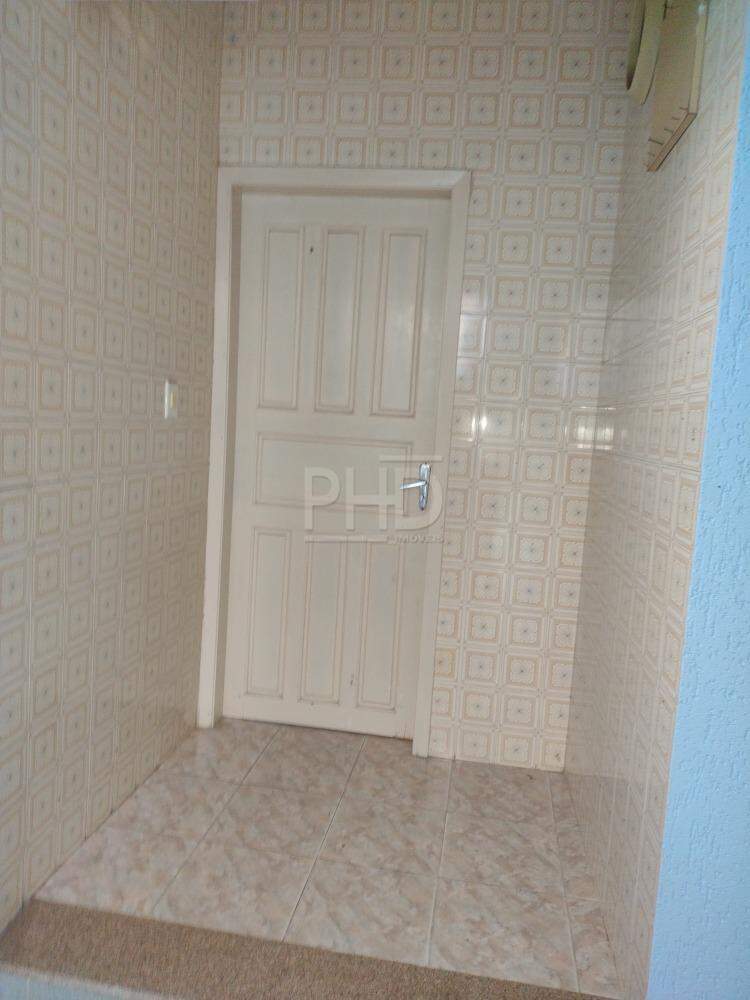 Casa à venda com 3 quartos, 264m² - Foto 2