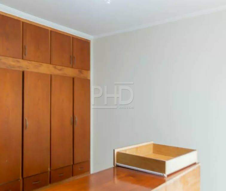 Casa para alugar com 3 quartos, 200m² - Foto 11