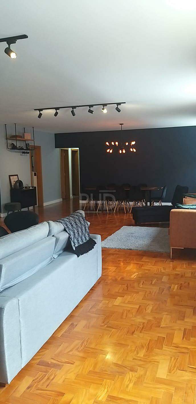 Apartamento à venda com 3 quartos, 200m² - Foto 1