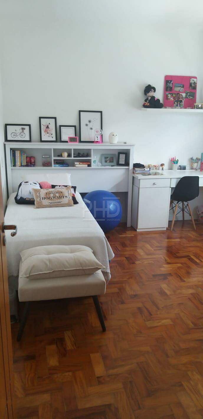 Apartamento à venda com 3 quartos, 200m² - Foto 17