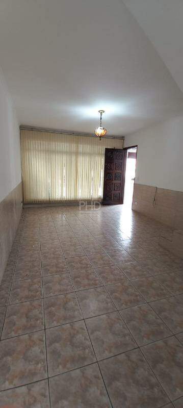 Sobrado para alugar com 3 quartos, 130m² - Foto 1