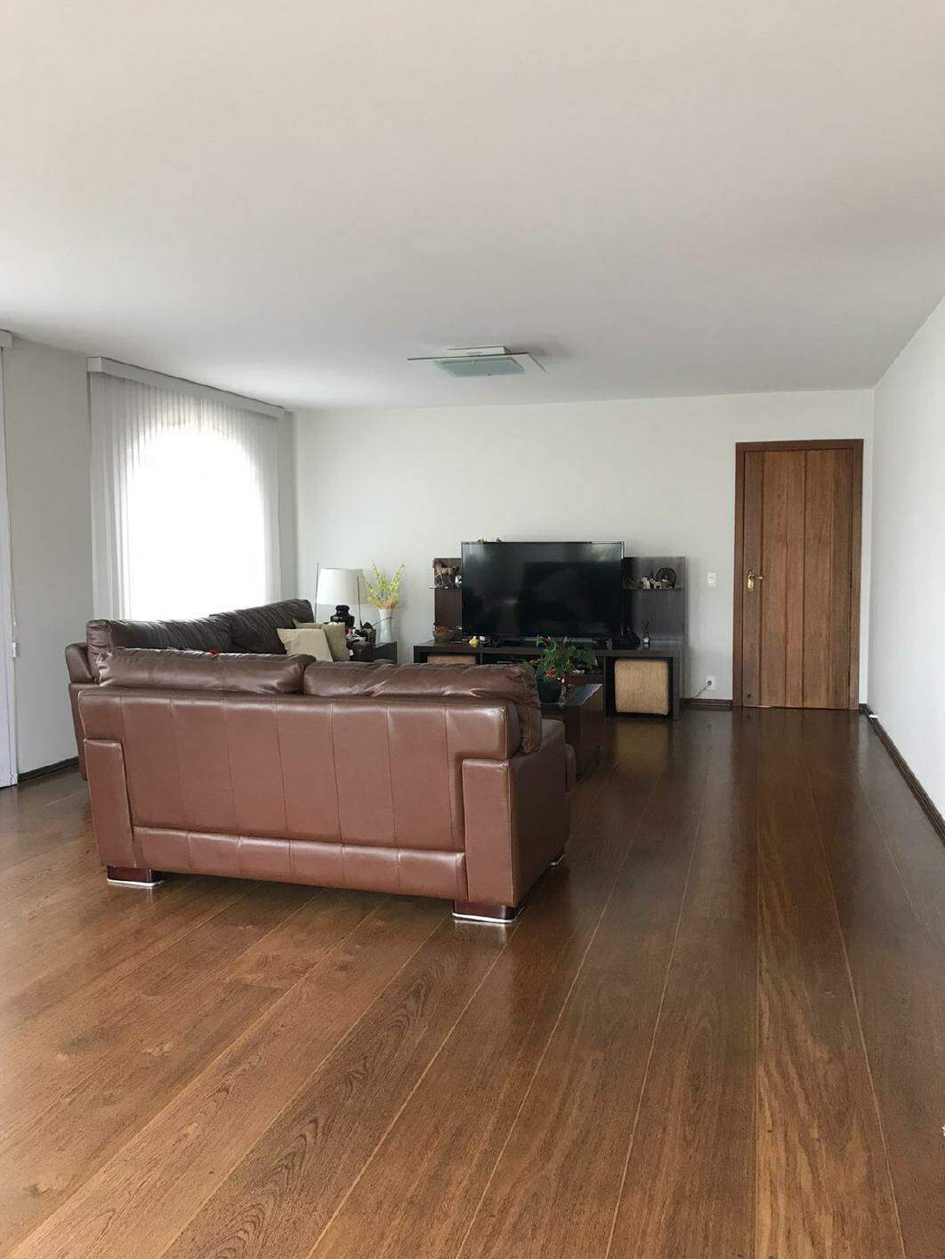 Apartamento à venda com 4 quartos, 250m² - Foto 3