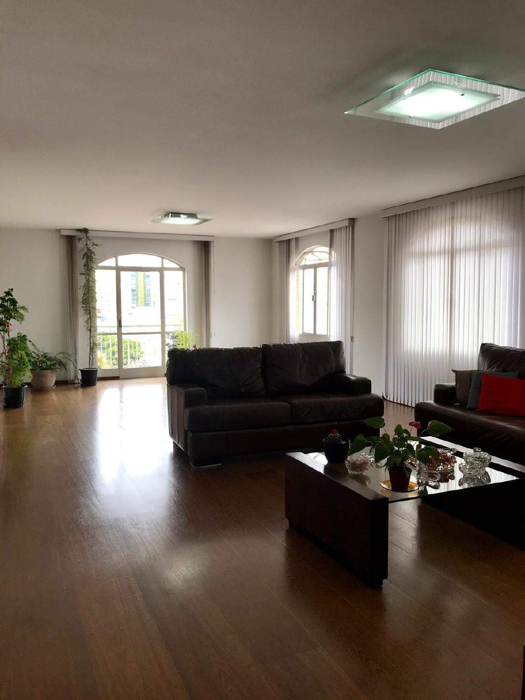 Apartamento à venda com 4 quartos, 250m² - Foto 4