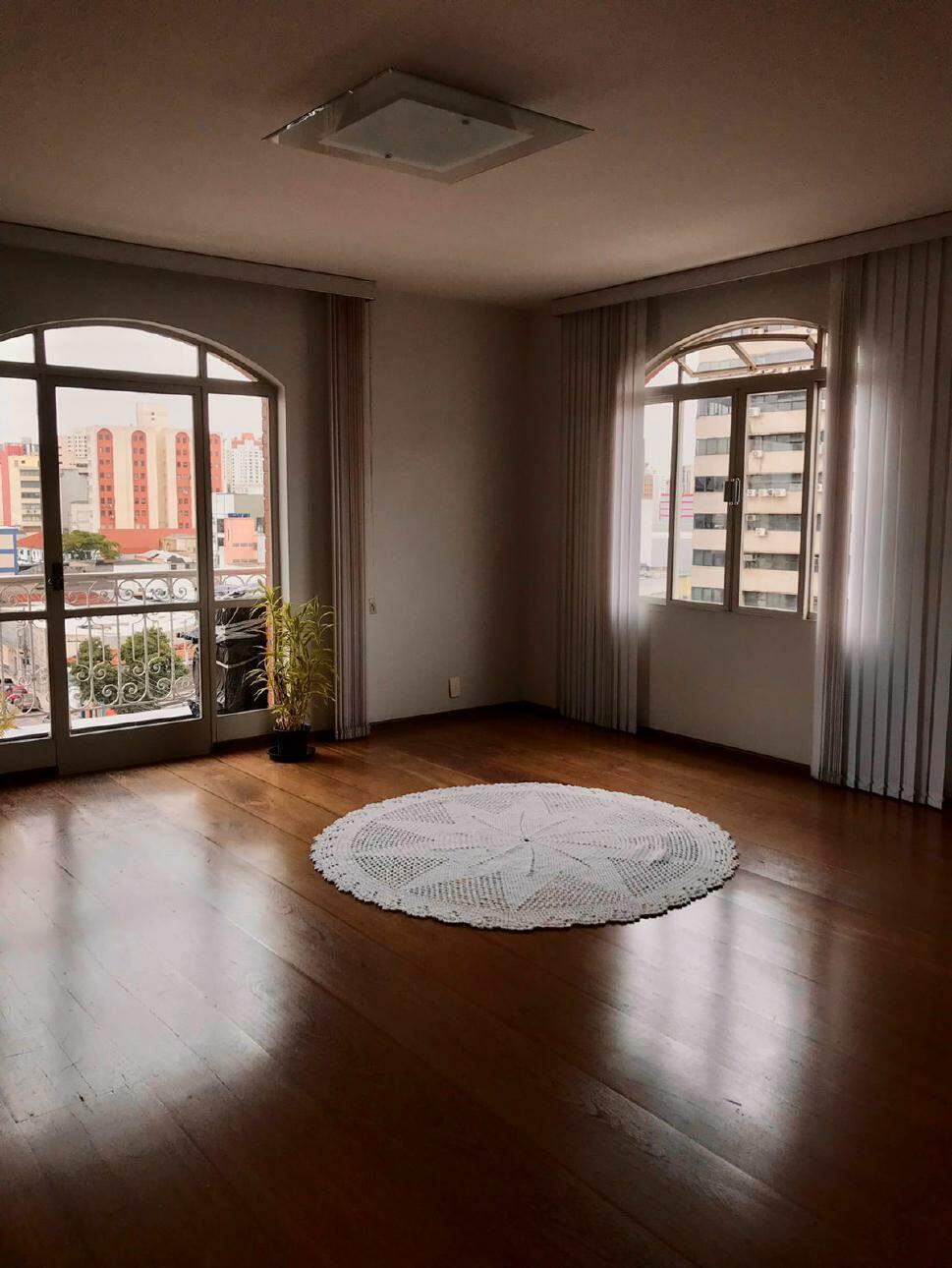 Apartamento à venda com 4 quartos, 250m² - Foto 5