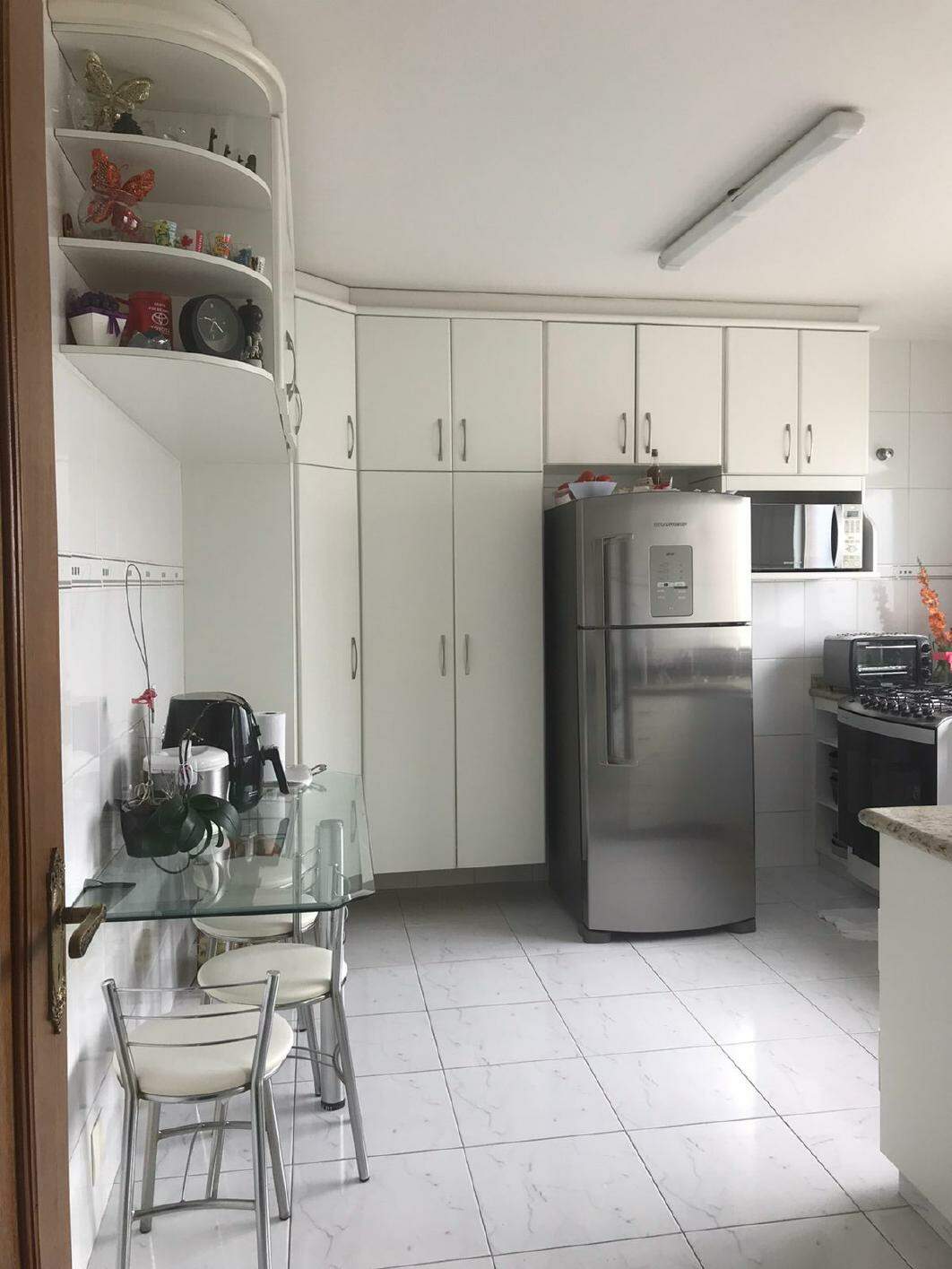 Apartamento à venda com 4 quartos, 250m² - Foto 7