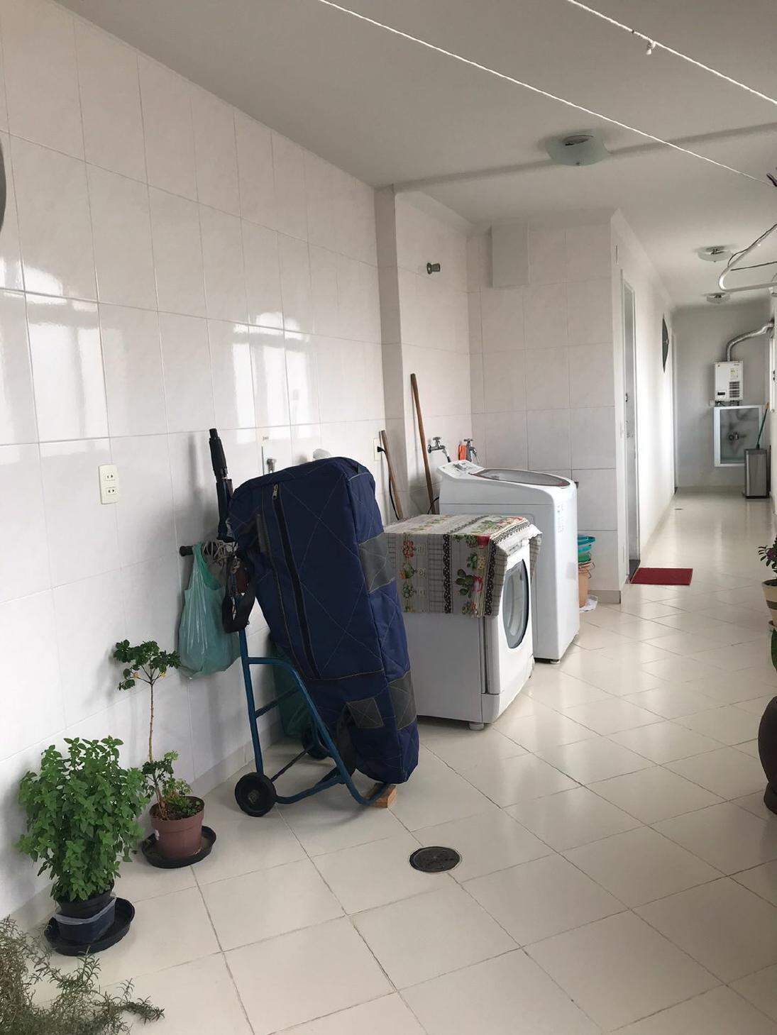 Apartamento à venda com 4 quartos, 250m² - Foto 11