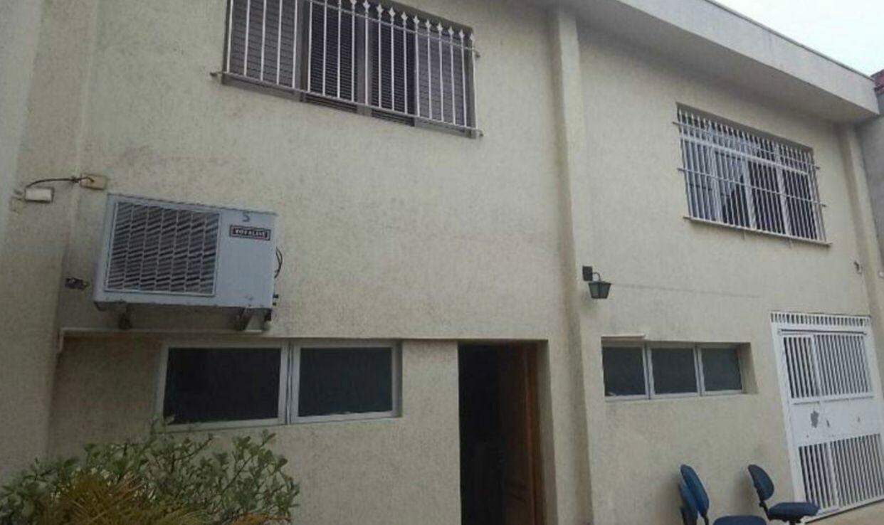 Sobrado para alugar com 2 quartos, 580m² - Foto 1