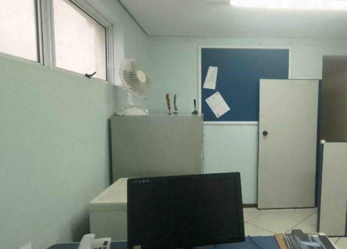 Sobrado para alugar com 2 quartos, 580m² - Foto 11