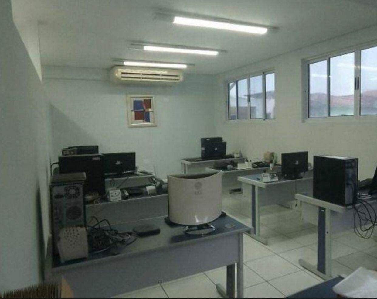 Sobrado para alugar com 2 quartos, 580m² - Foto 13