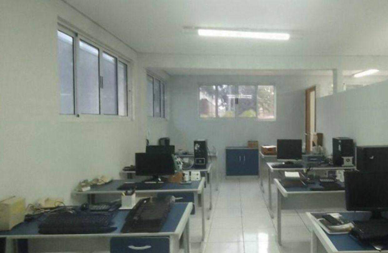 Sobrado para alugar com 2 quartos, 580m² - Foto 14