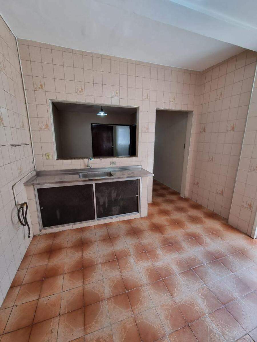 Sobrado à venda com 2 quartos, 260m² - Foto 11