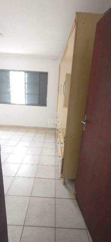 Casa para alugar com 3 quartos, 256m² - Foto 28