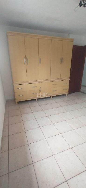 Casa para alugar com 3 quartos, 256m² - Foto 14
