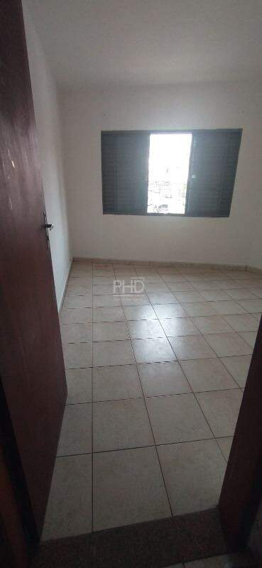 Casa para alugar com 3 quartos, 256m² - Foto 26