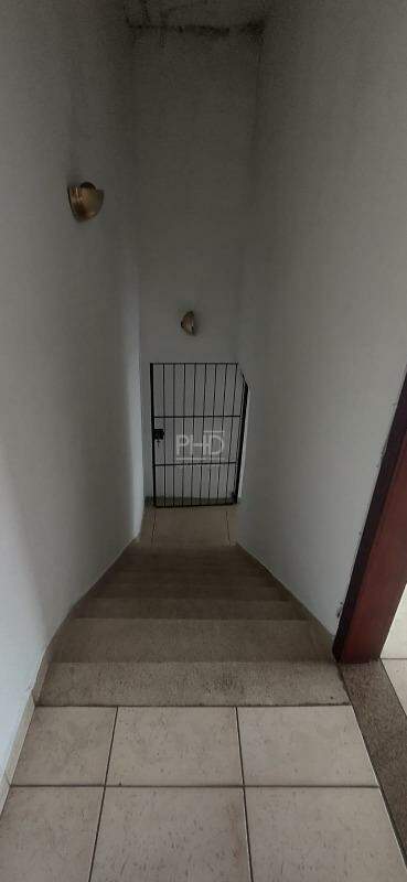 Casa para alugar com 3 quartos, 256m² - Foto 31